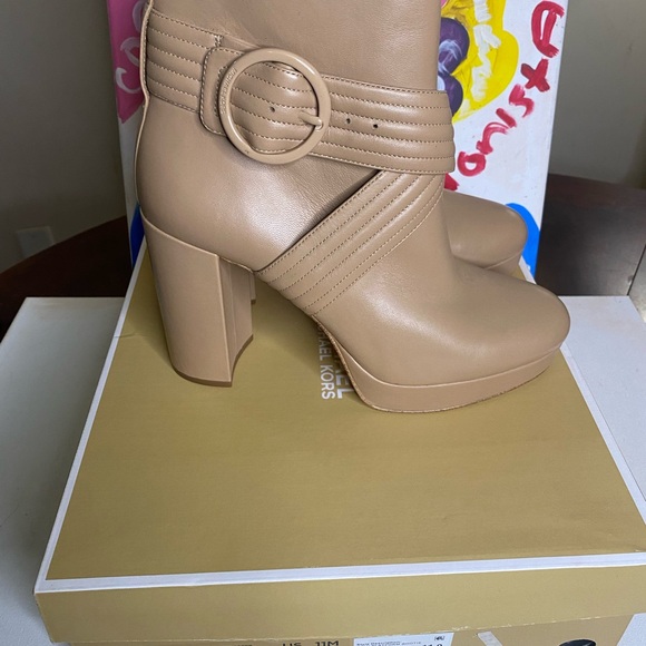 Michael Kors Heeled Platform Booties size 11 - Picture 2 of 8